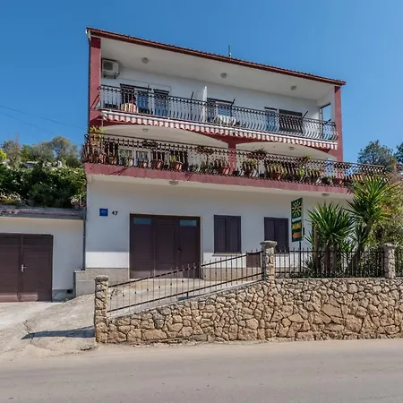 Πανσιόν Mimi 3*