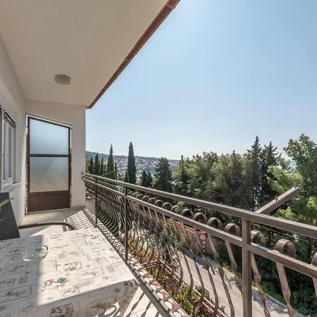 Mimi 3* Τρογκίρ