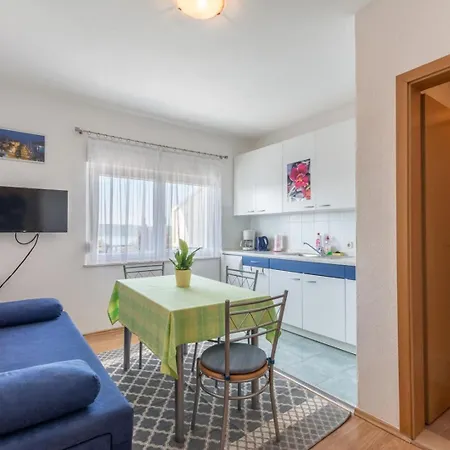 Mimi 3* تروغير