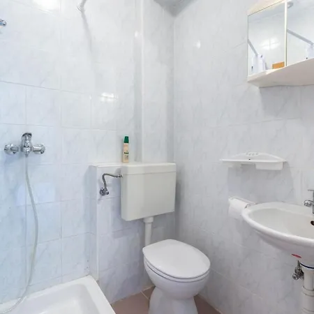 Mimi Πανσιόν Τρογκίρ